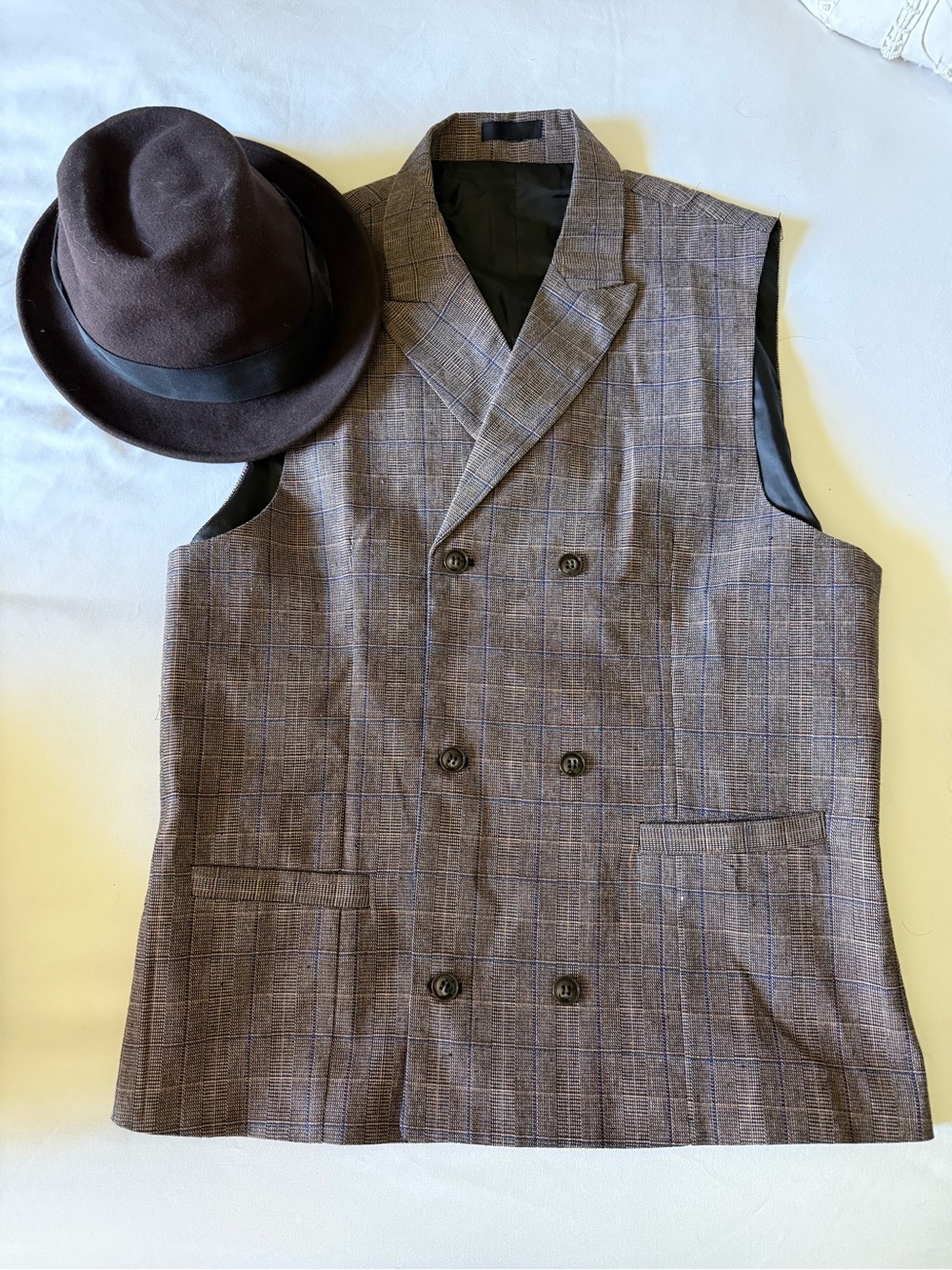 Men’s XL 1920s Gangster Mobster Costume Vest Fedora Derby Hat L Halloween